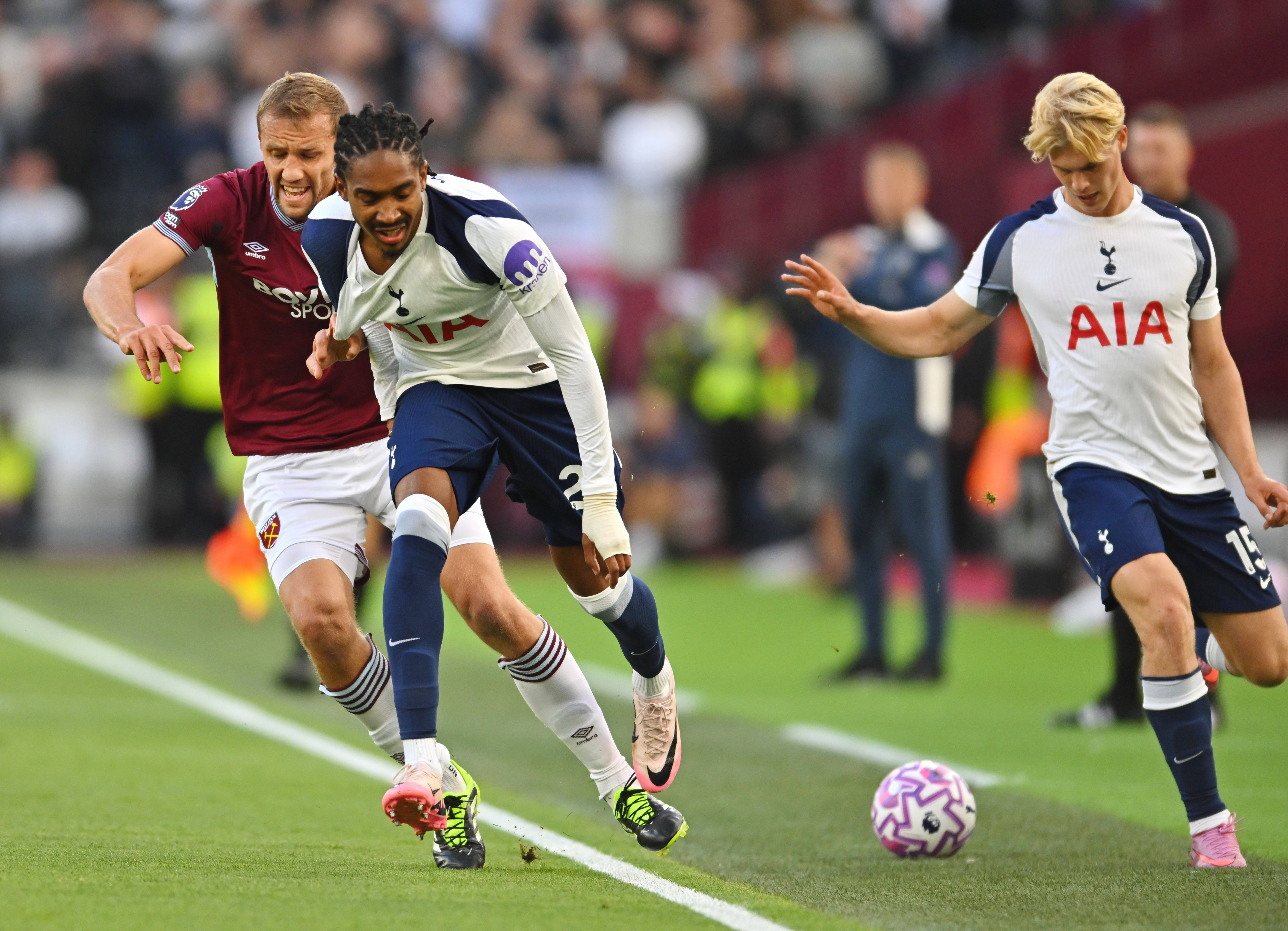 关于切尔西主场保持不败，稳坐积分榜第二名稳固的信息