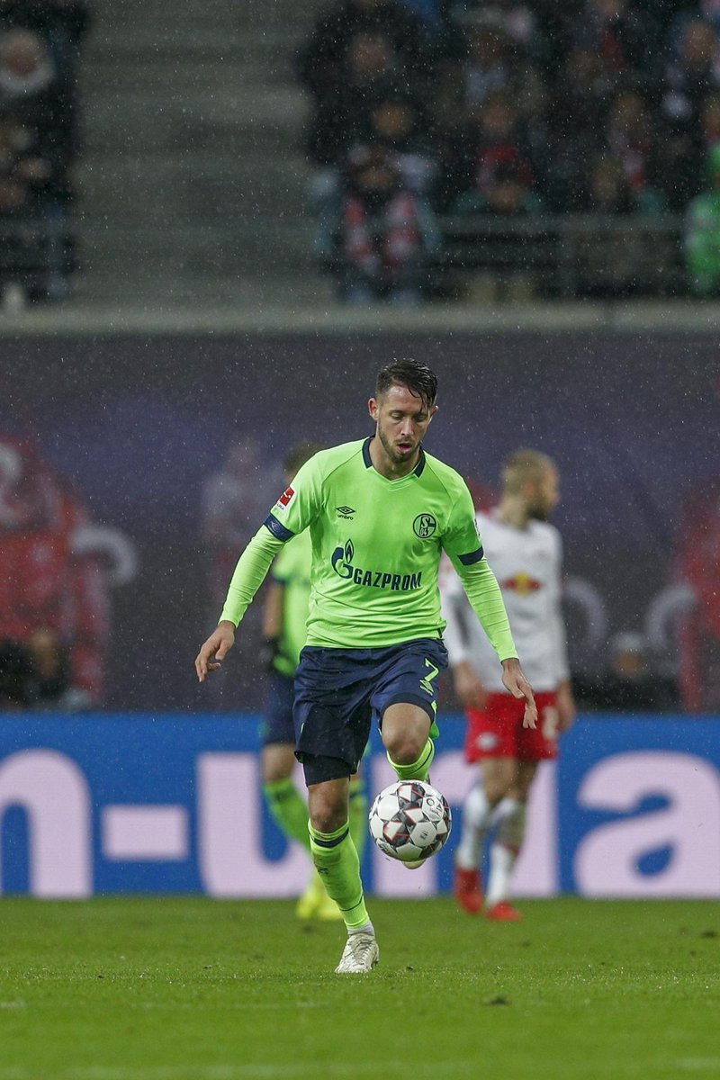 包含RB莱比锡客场战平，暂时停滞在积分榜第二位的词条