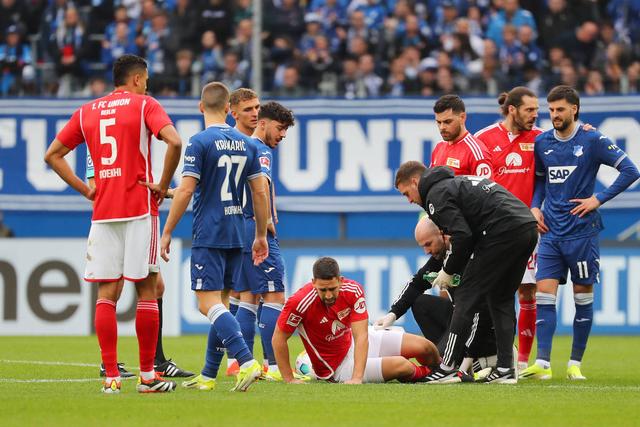 里昂主场输球，遭遇七轮不胜