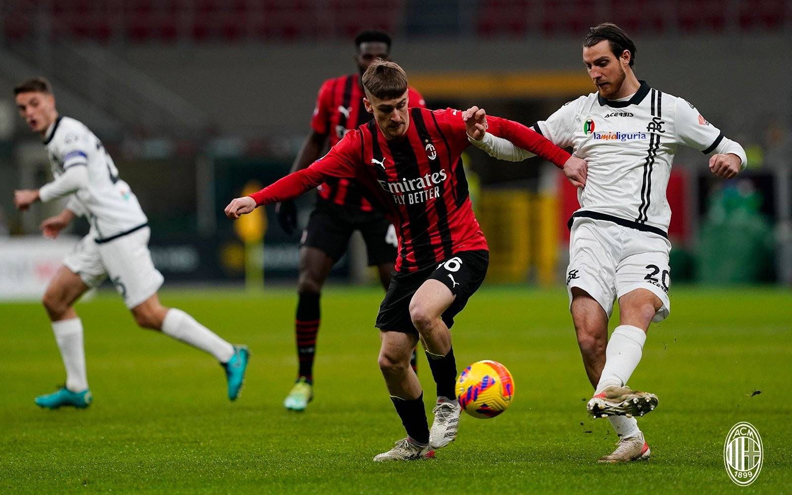 那不勒斯取得重要胜利，积分领先赫然的简单介绍