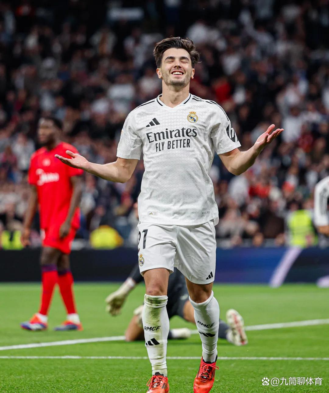 皇马主场险胜，保持领头羊地位