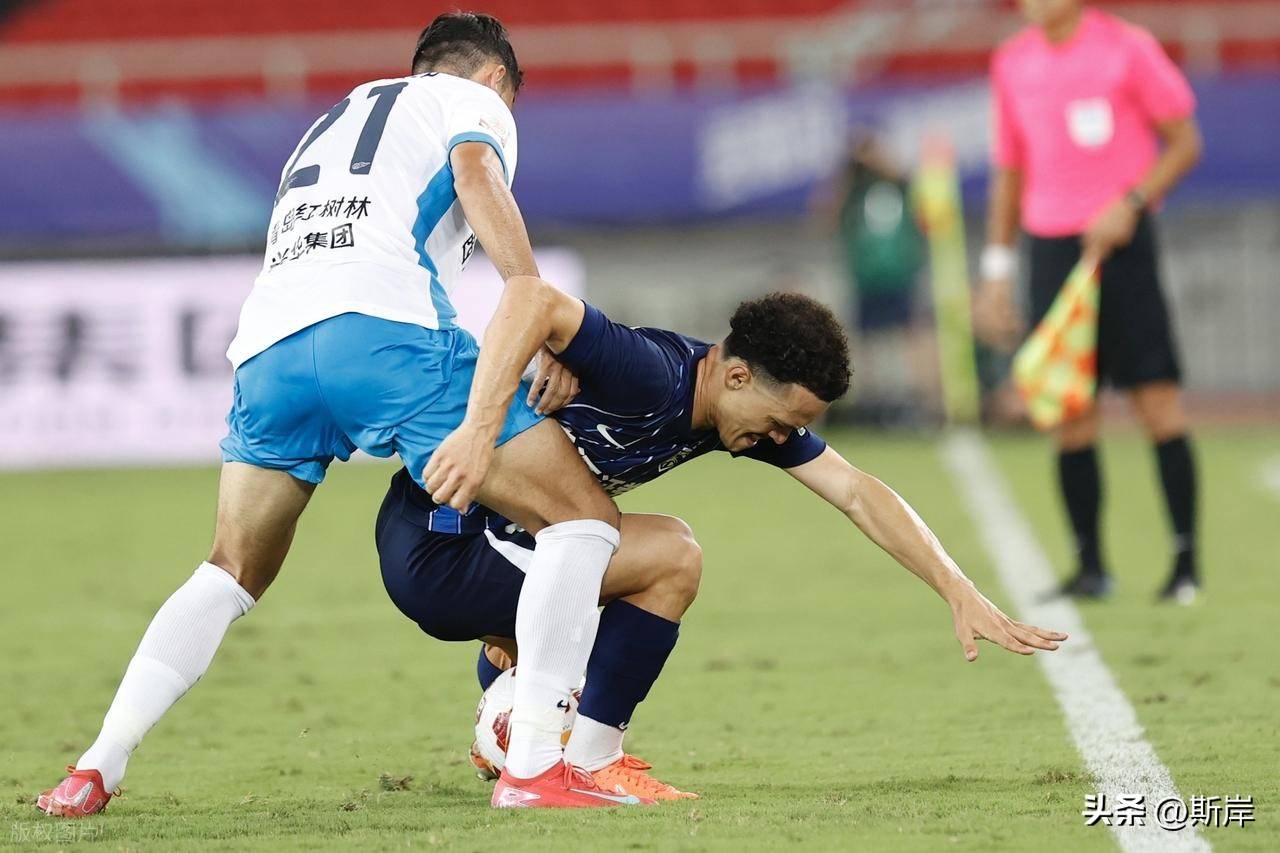 关于武汉三镇客场连败,保级形势严峻的信息 关于武汉三镇客场连败,保级形势严峻的信息