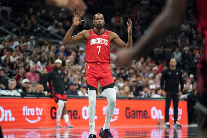 包含菲律宾男篮绝地反击奇才，杜兰特打破历史纪录的词条