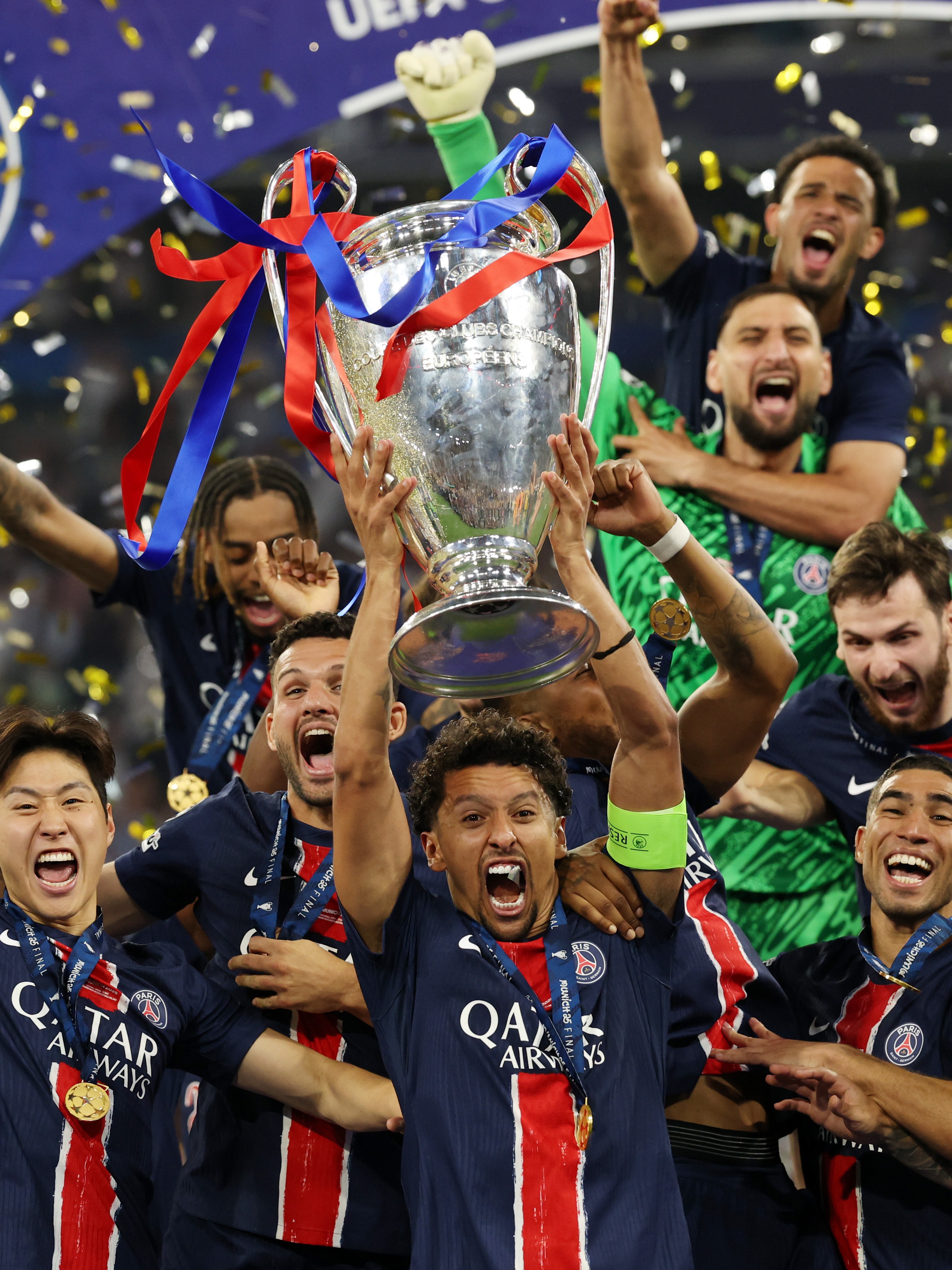 巴黎重夺榜首,欧冠冠军追逐战激烈 巴黎重夺榜首,欧冠冠军追逐战激烈