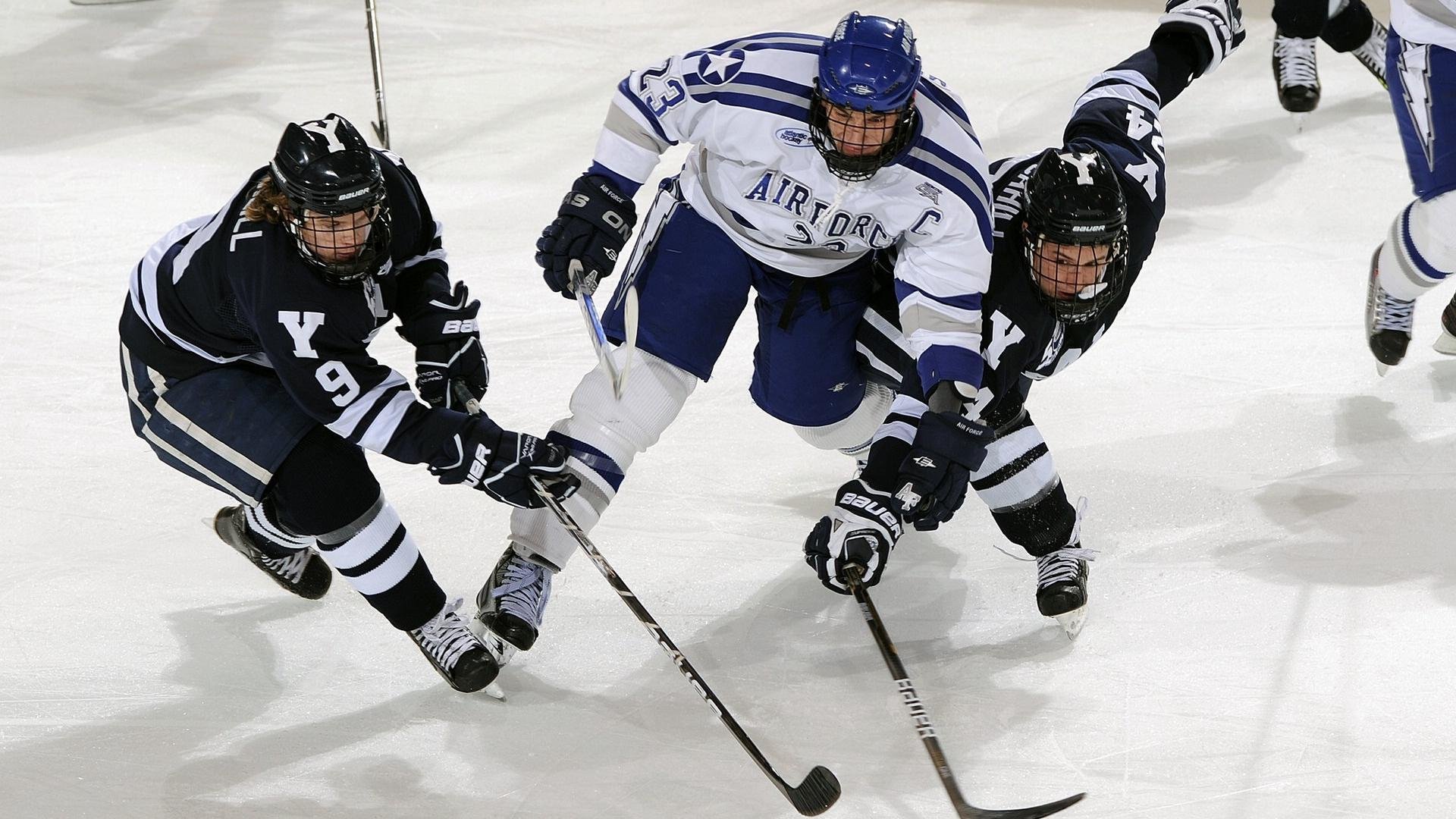 总决赛焦点战，北京队攻防一体击溃新疆，铸就冠军之路