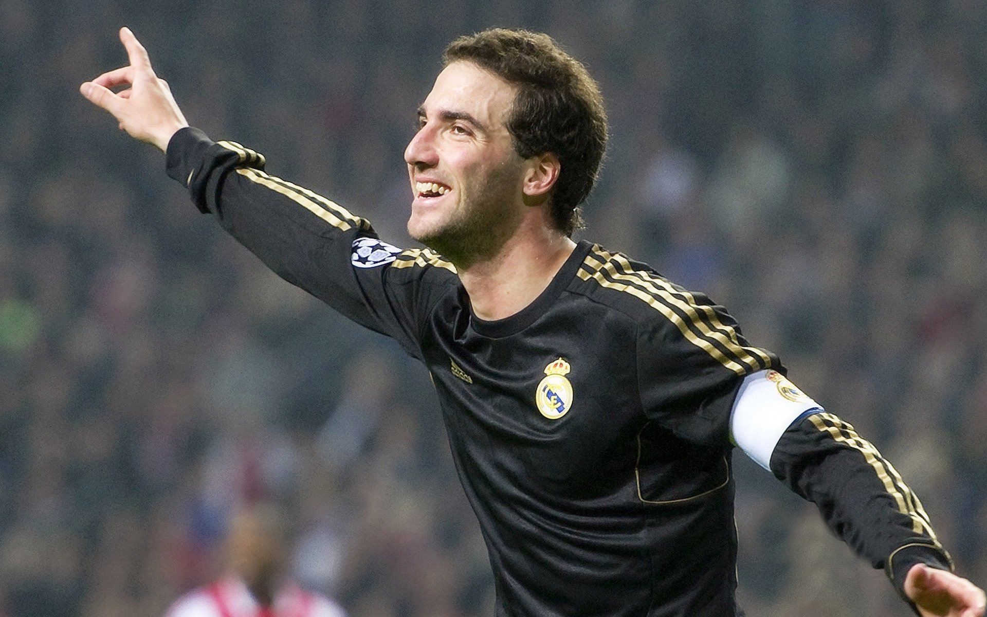 德国战车碾碎樱花防线，黄鸭组合展翅预示羽坛新格局