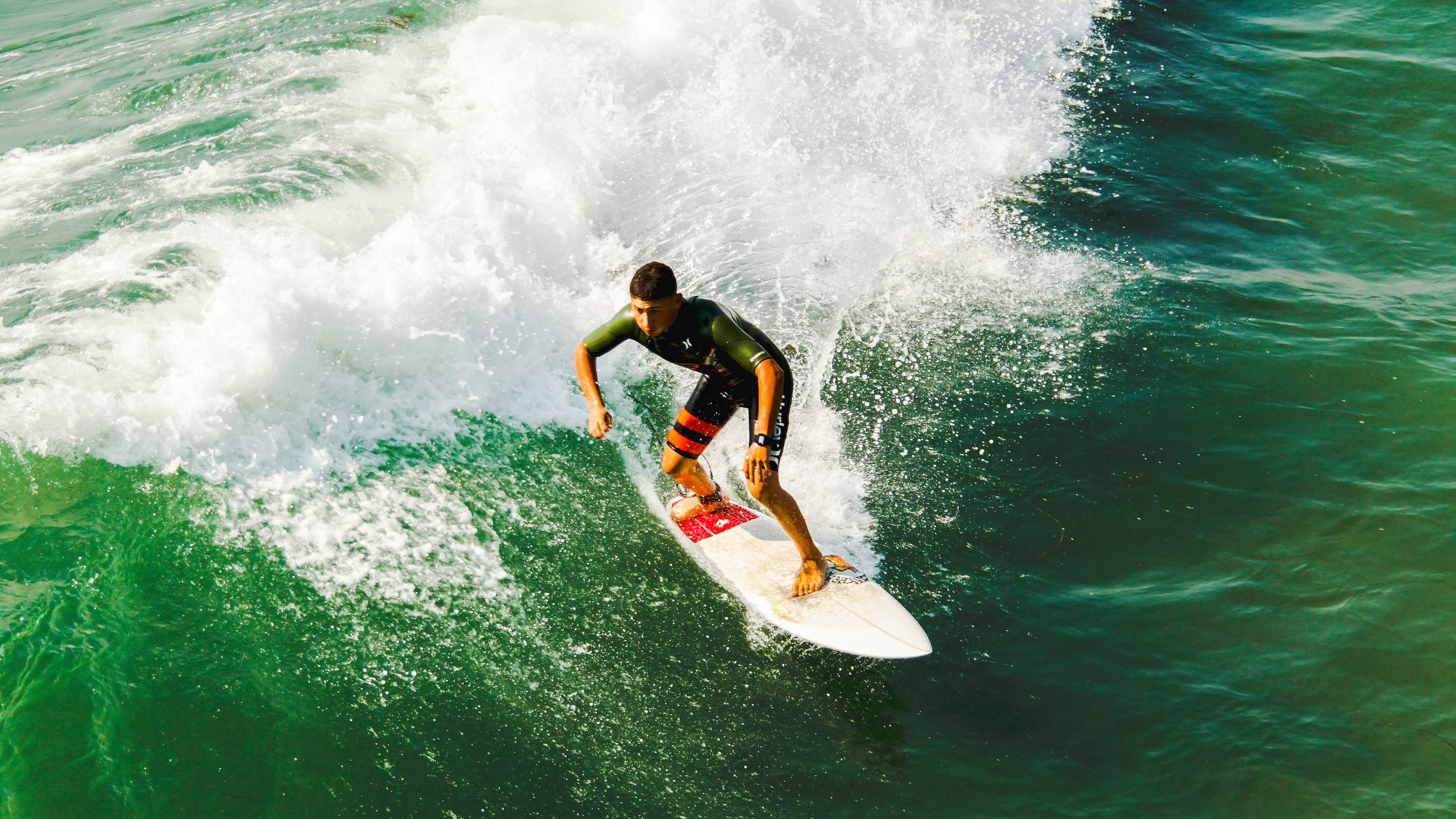 奇才主场憾负掘金,恩比德客场完美演出引爆话题