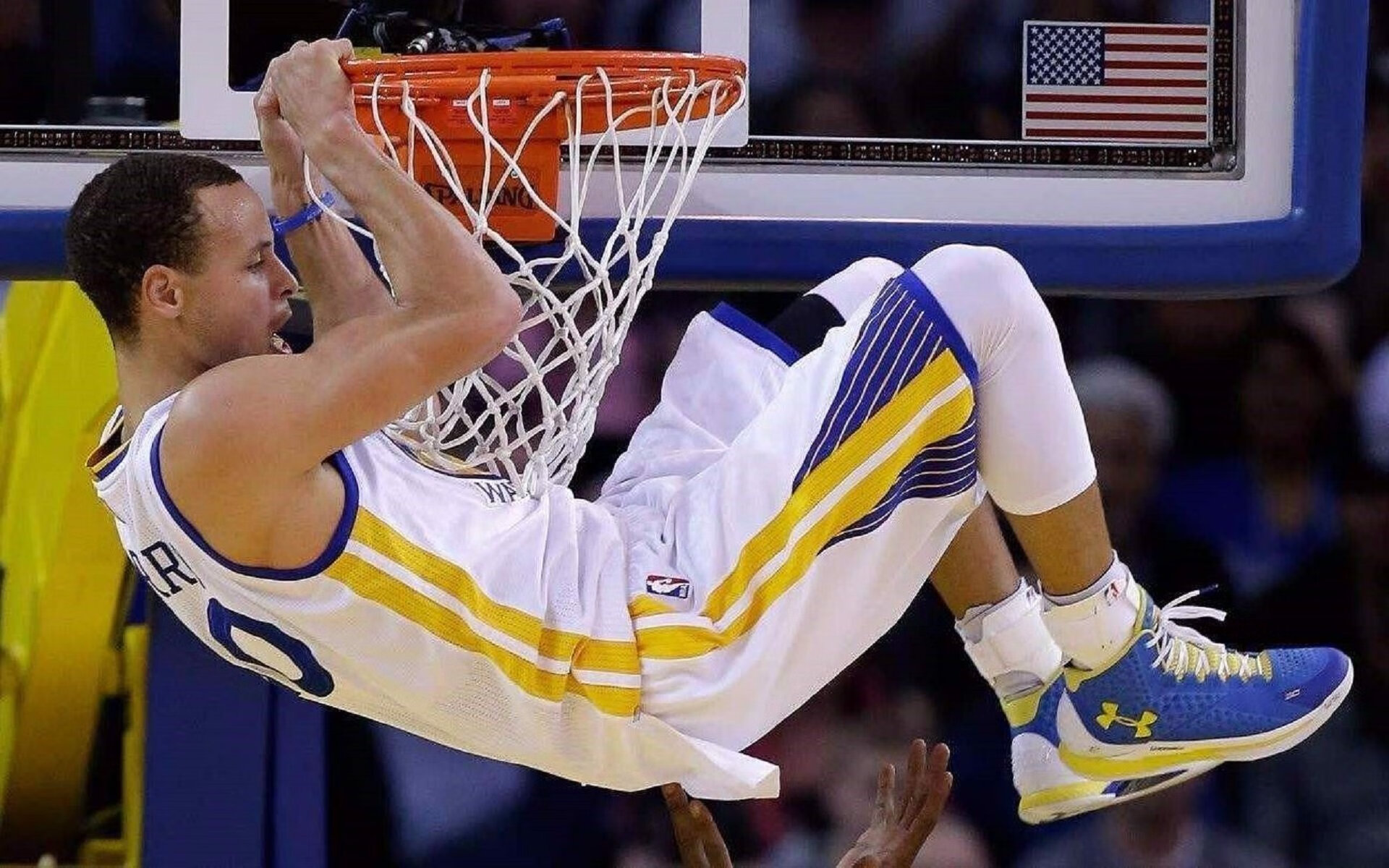 加时赛之王!杰伦·格林30+爆发点燃上海滩,火箭复仇独行侠,NBA中国赛见证新王崛起